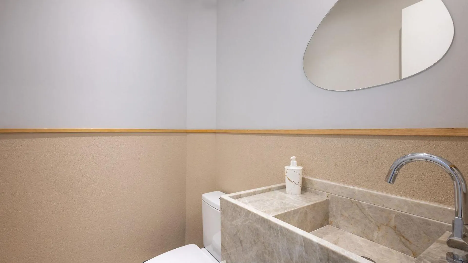 Apartamentos No Edificio Turquesa - Balneario Picarras - Rts Apartment