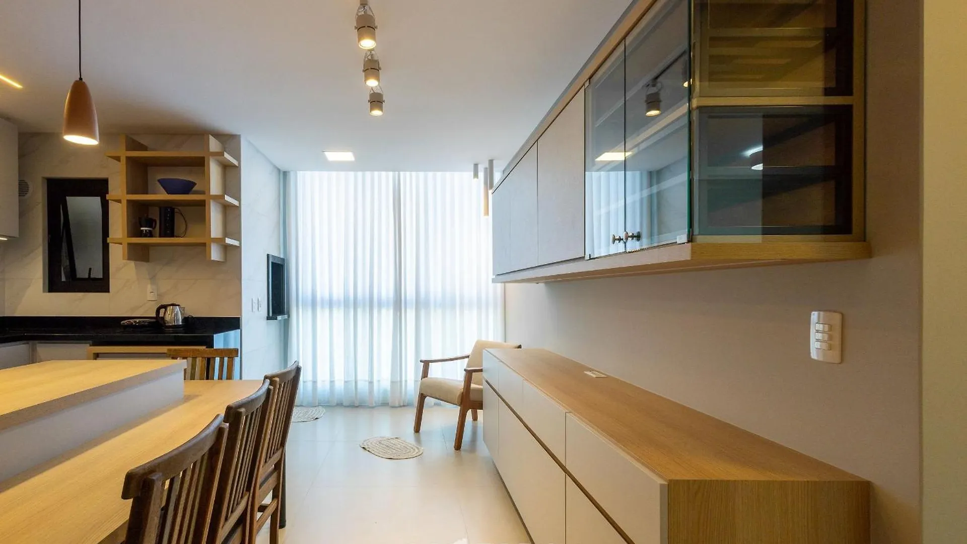 Apartamentos No Edificio Turquesa - Balneario Picarras - Rts 0*,  Brazil