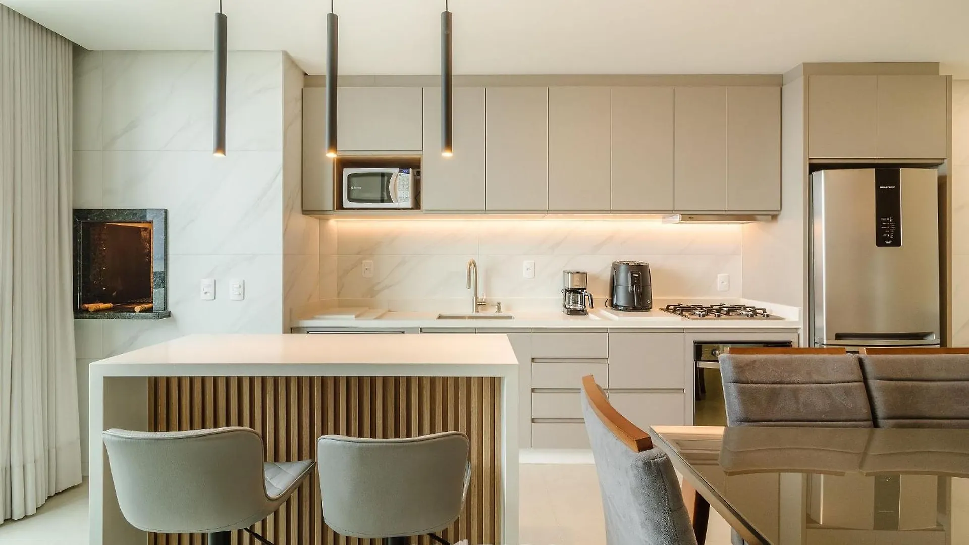 Apartamentos No Edificio Turquesa - Balneario Picarras - Rts Apartment