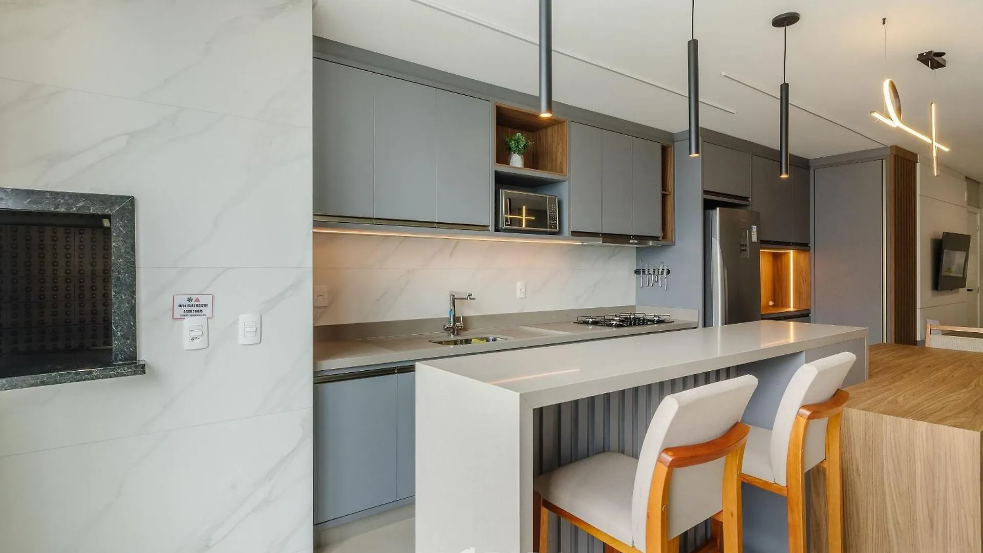 Apartamentos No Edificio Turquesa - Balneario Picarras - Rts