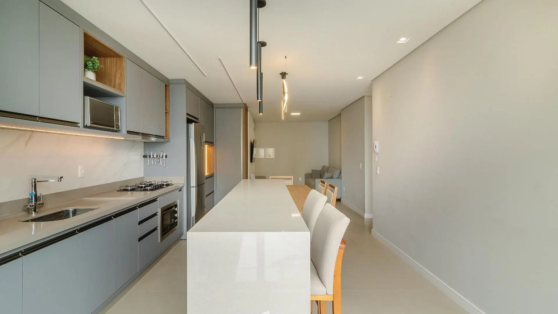 Apartamentos No Edificio Turquesa - Balneario Picarras - Rts 0*,  Brazil
